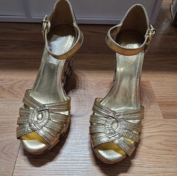 Coach Wedges - Picture 4 of 4